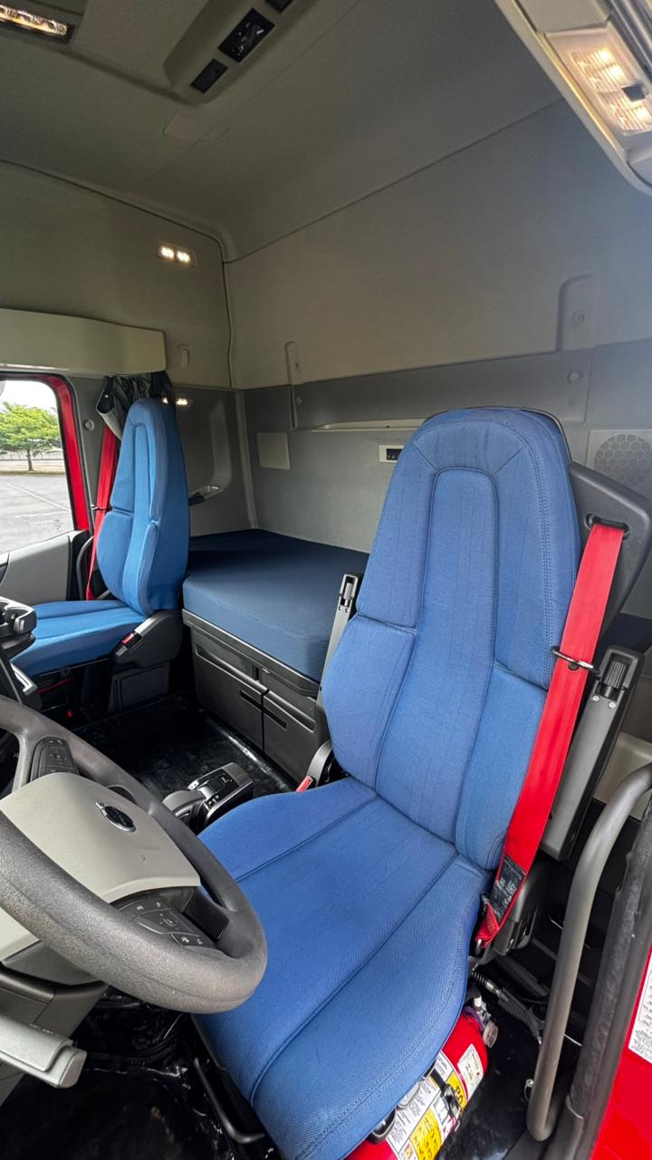Volvo FH 460 6x2 ano 2024 2025
